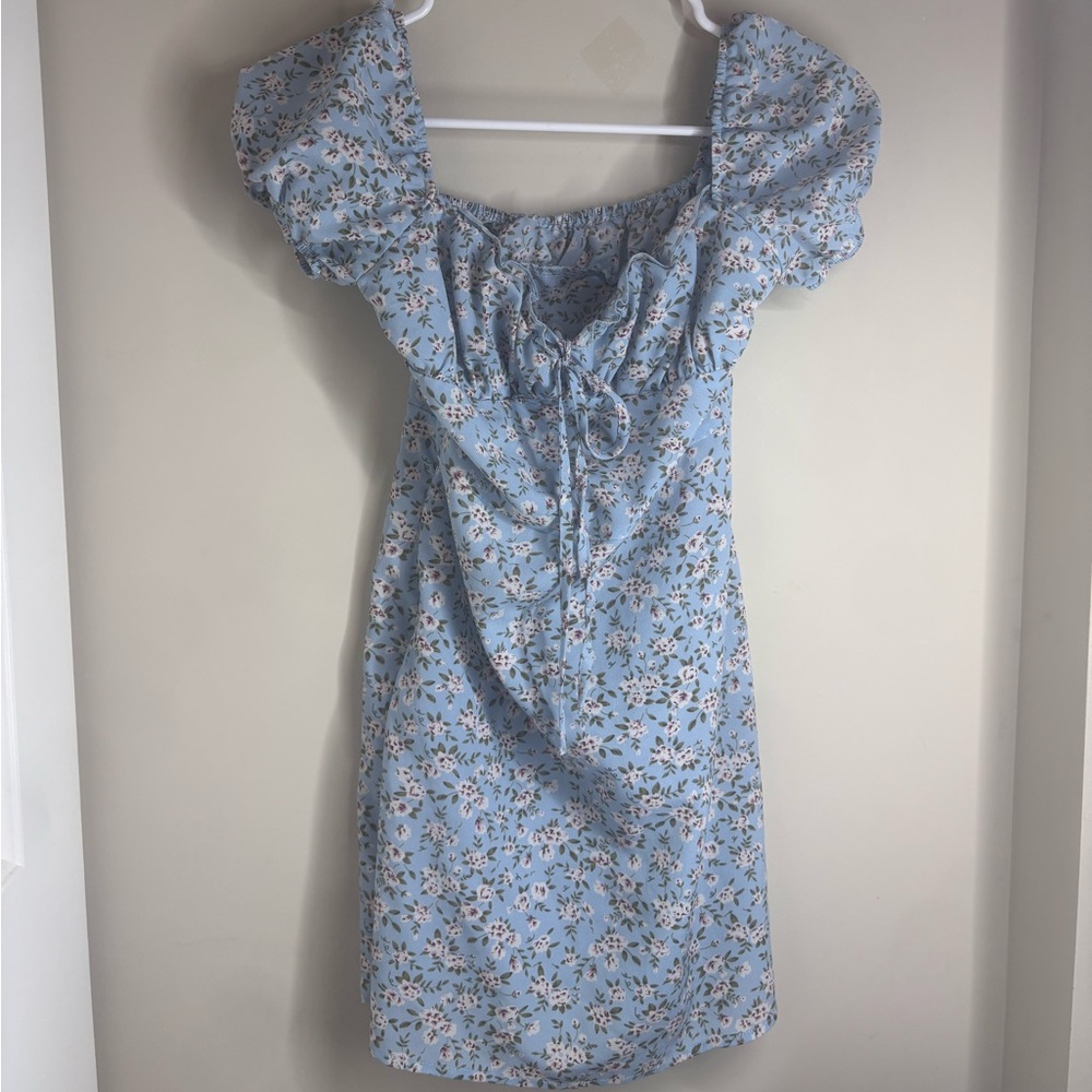Elegant Floral Mini Dress in Light Blue